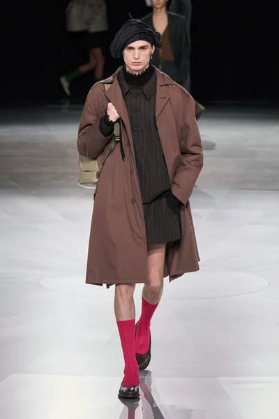 Look 8